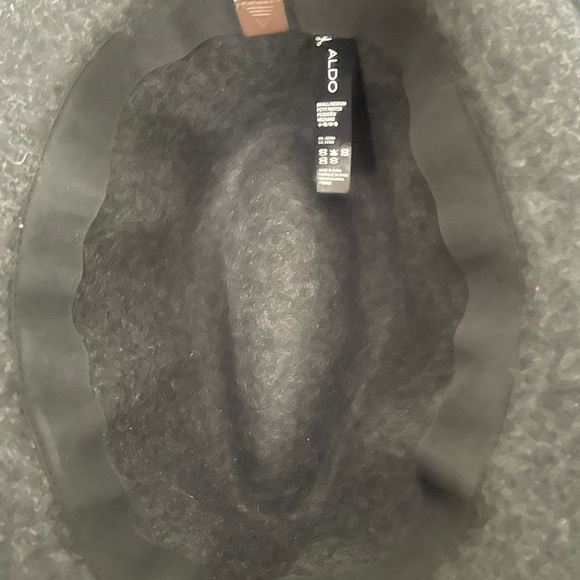 Fedora - Picture 2 of 6